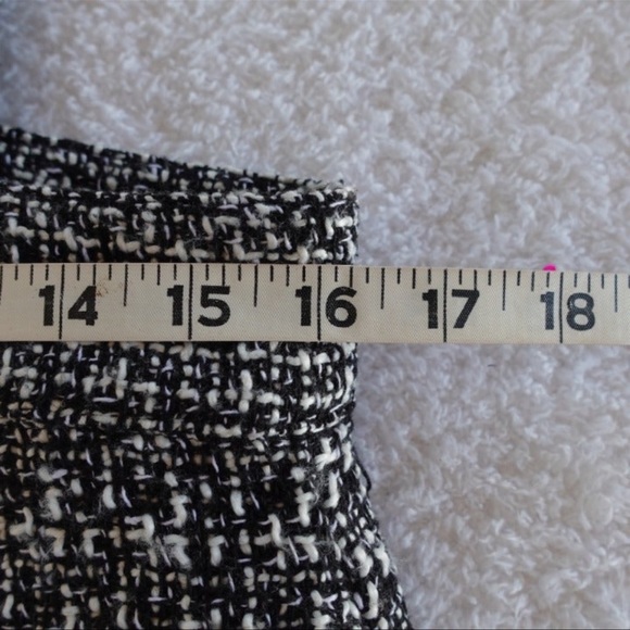 Tweed jumper dress with fringed hemline - Picture 4 of 9